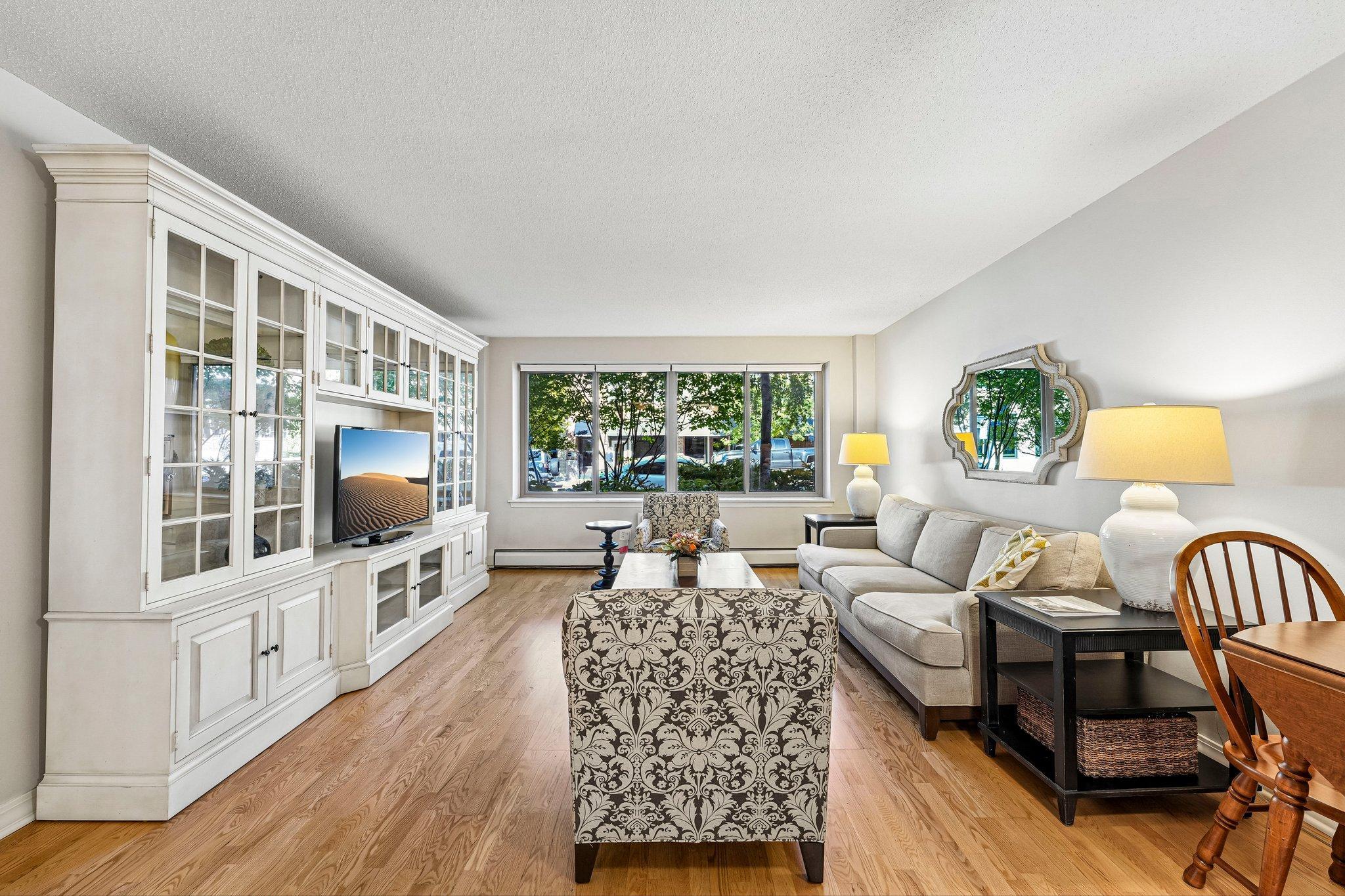 2727 W 43rd Street 103