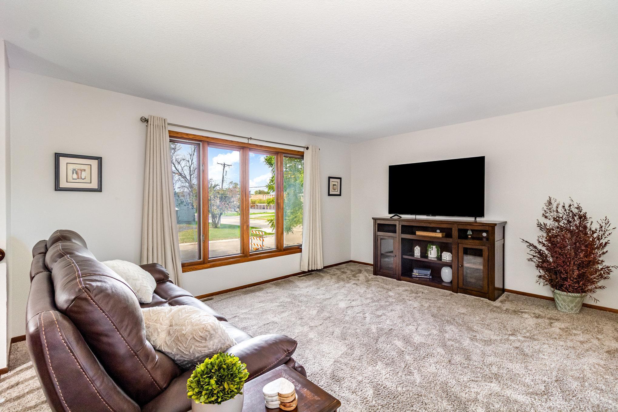 3120 Greenbrier Street