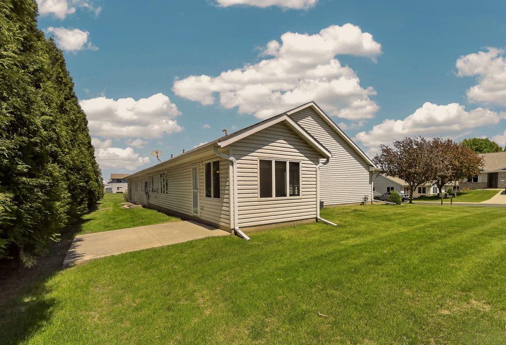 Photo of 612 15 1/2 Avenue NW, Kasson, MN 55944 (MLS # 7074499)