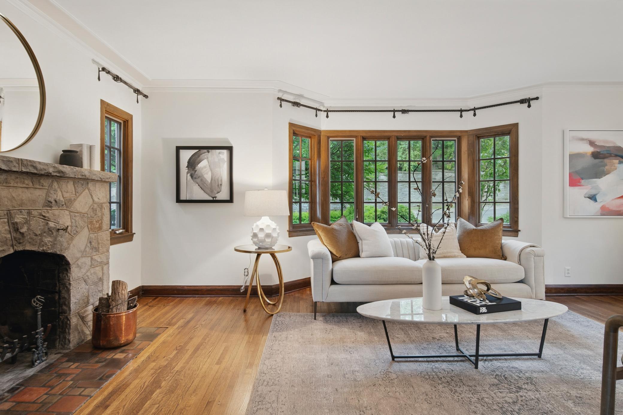76 Groveland Terrace