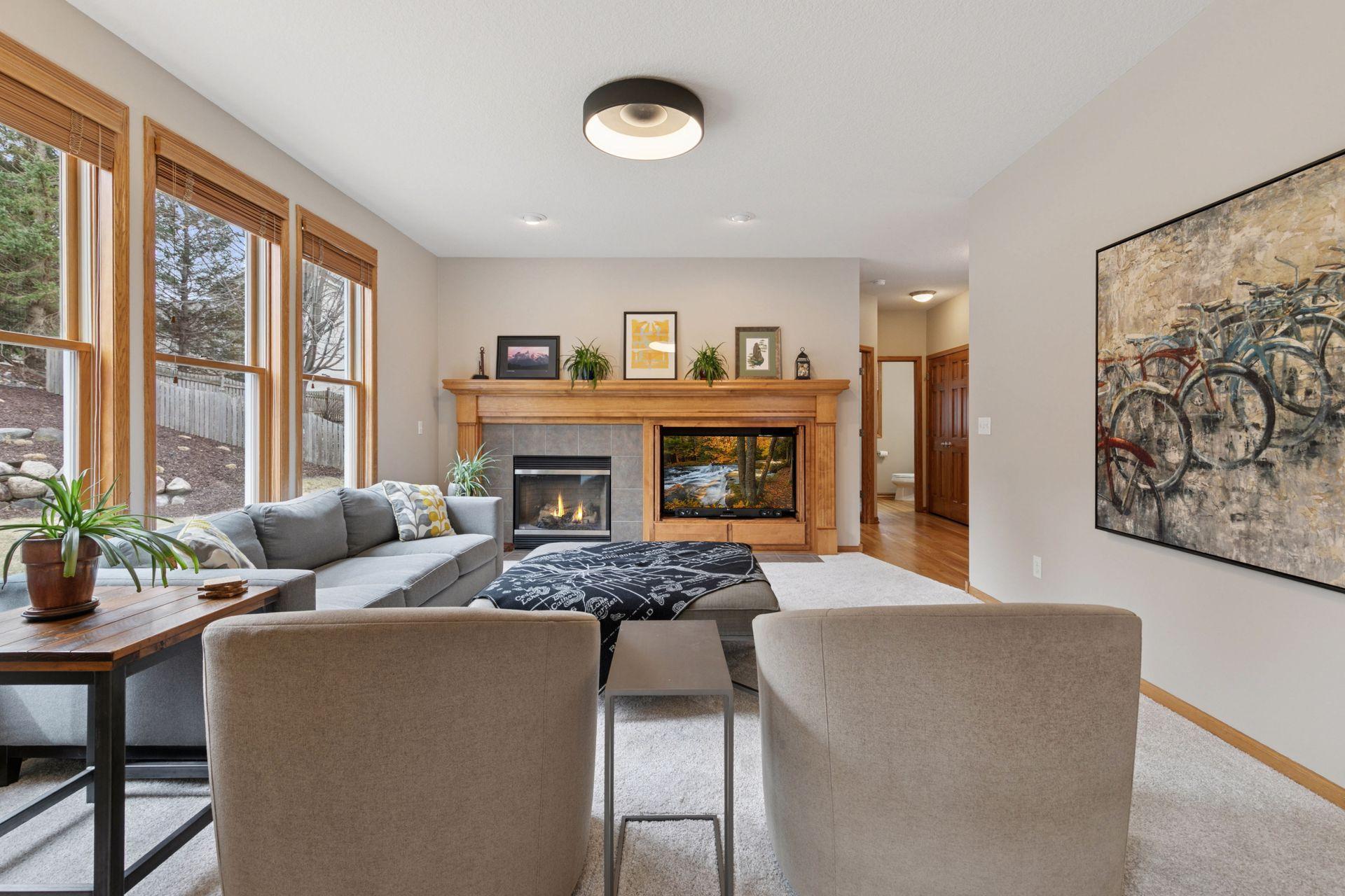 1492 Pinetree Pass