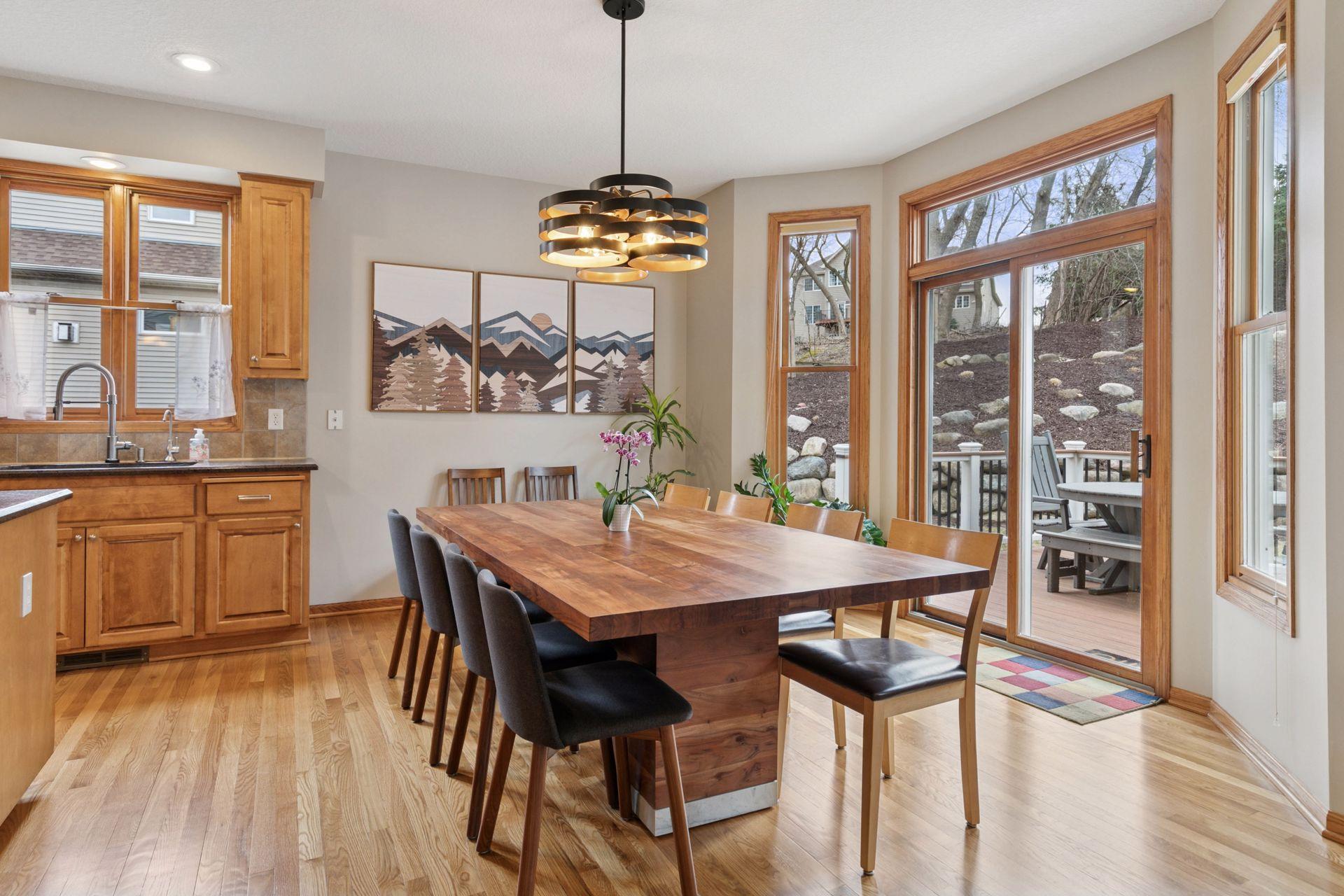 1492 Pinetree Pass