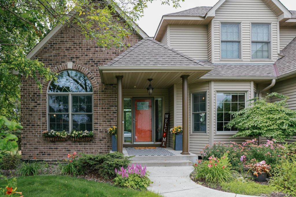 Photo of 21183 Ivory Lane, Lakeville, MN 55044 (MLS # 7022673)