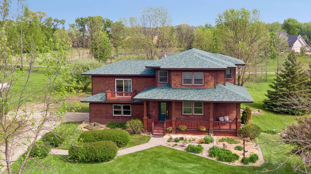 Photo of 392 Old Cemetery Road, River Falls, WI 54022 (MLS # 7069680)
