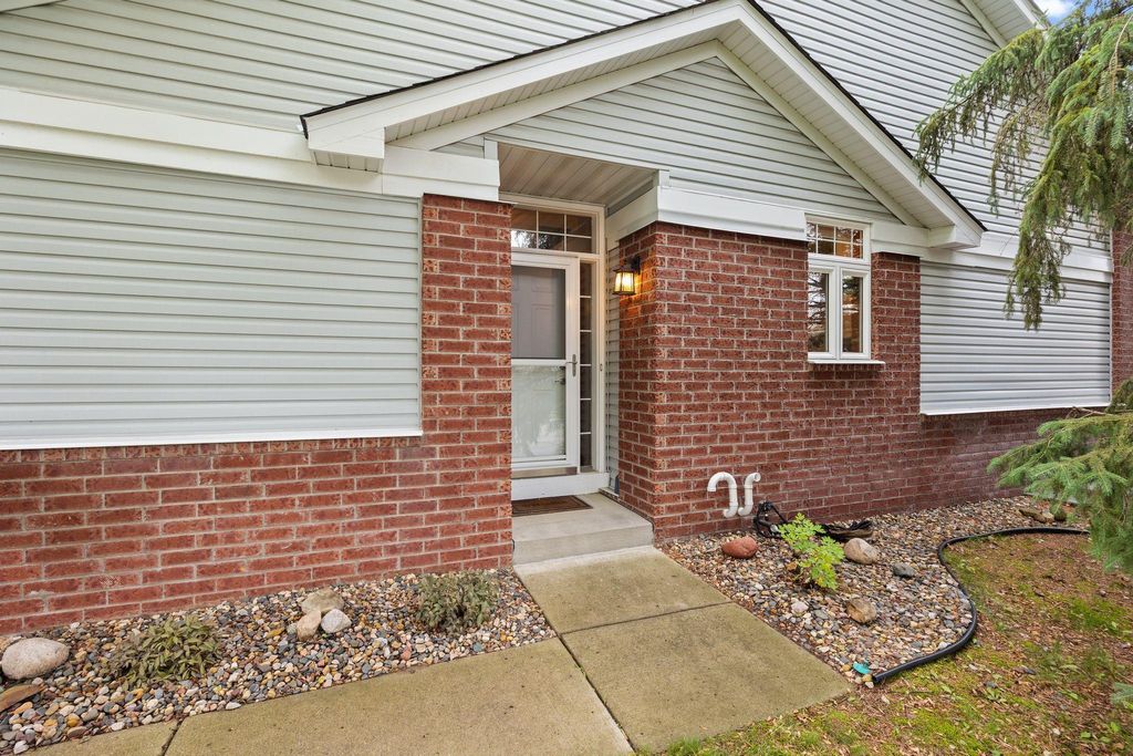 Photo of 13152 Gamma Way, Apple Valley, MN 55124 (MLS # 7092702)