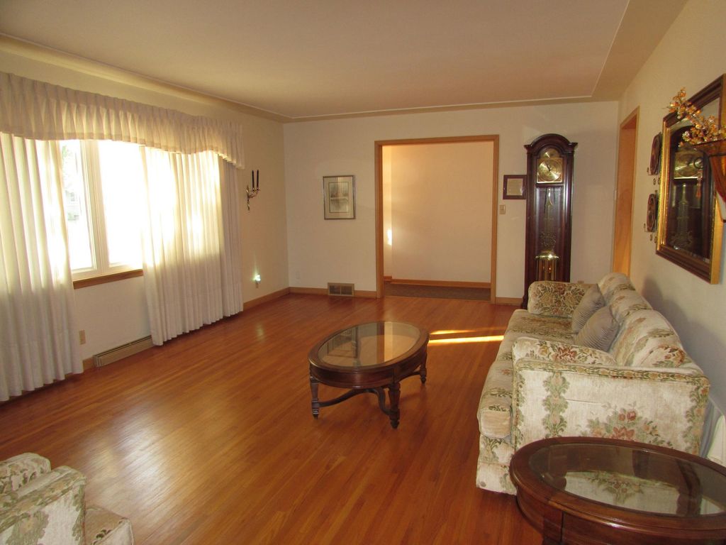Photo of 1001 S Orient Street, Fairmont, MN 56031 (MLS # 6801716)
