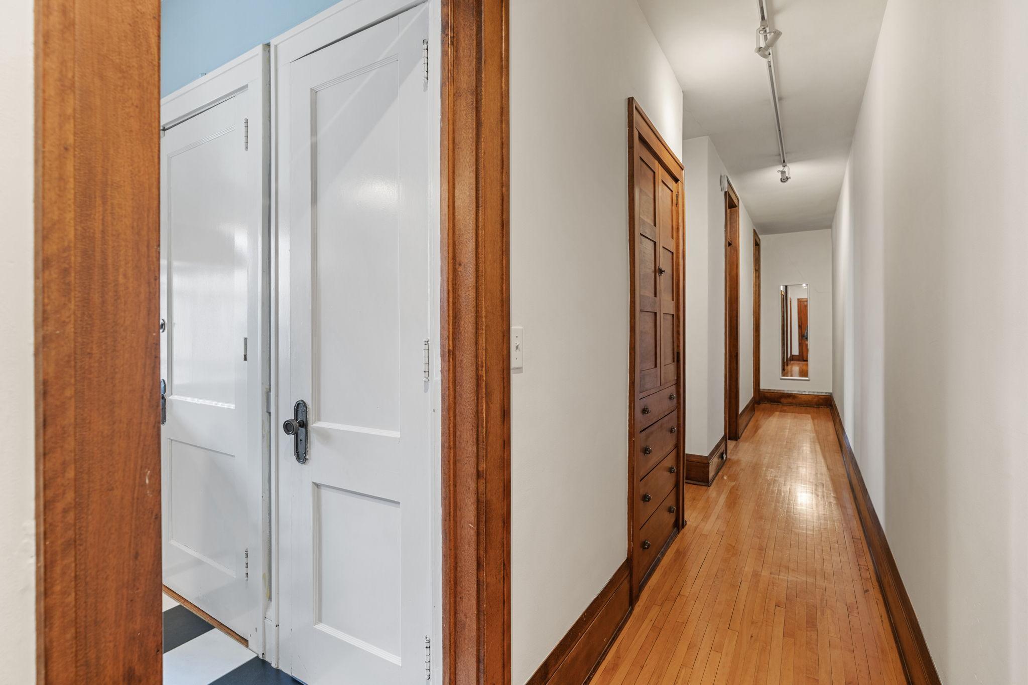 875 Saint Clair Avenue 3