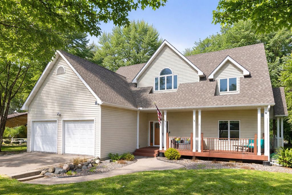 Photo of 28750 Glader Boulevard, Lindstrom, MN 55045 (MLS # 7049138)
