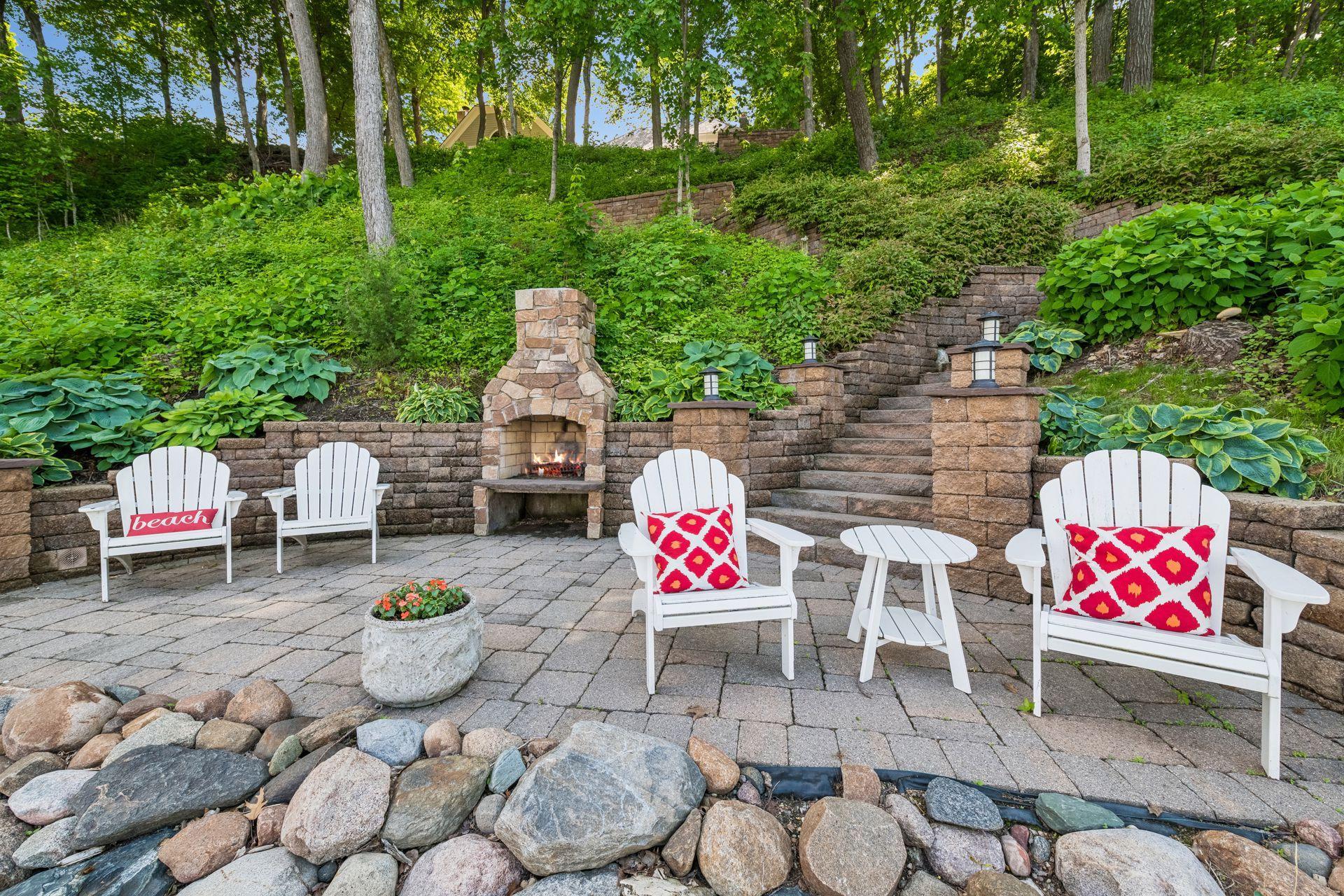 6306 Maple Ridge