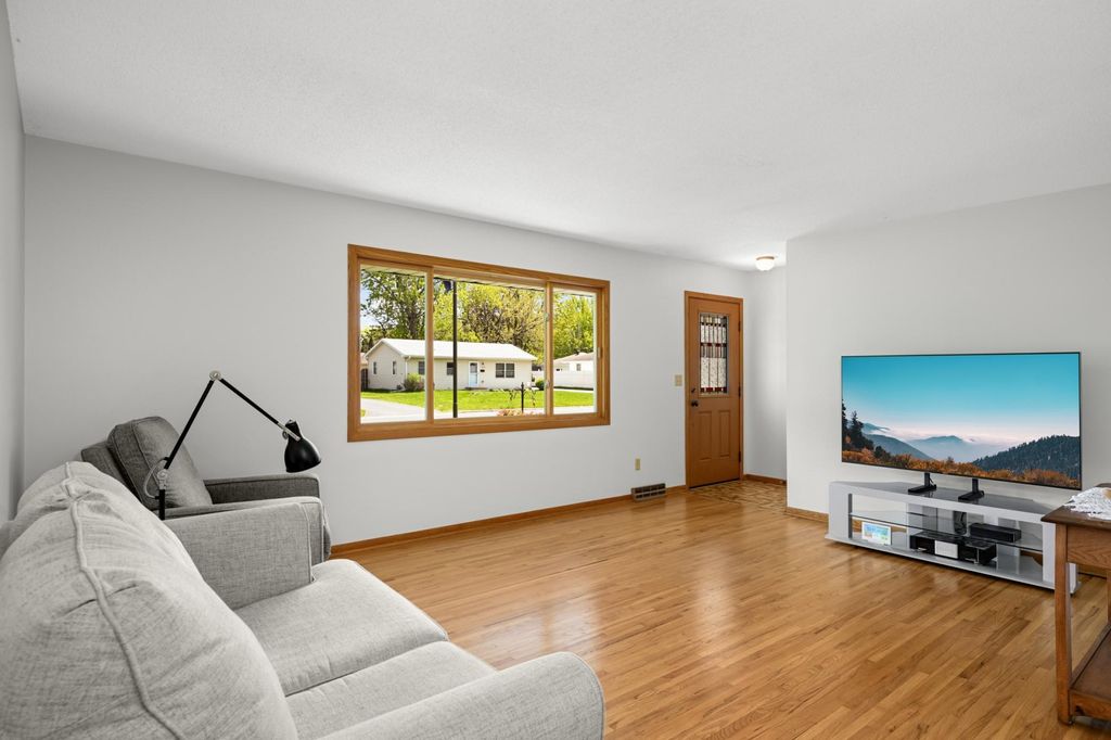 Photo of 8332 Chicago Avenue S, Bloomington, MN 55420 (MLS # 7004793)