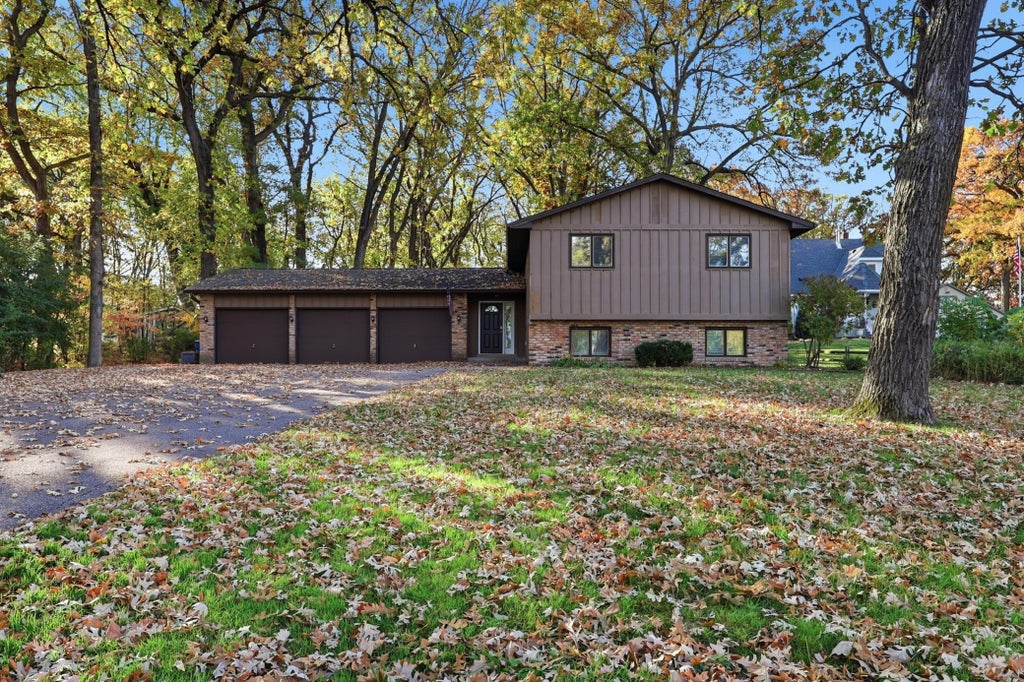 Photo of 5940 Otter View Trail, White Bear Lake, MN 55110 (MLS # 7101943)
