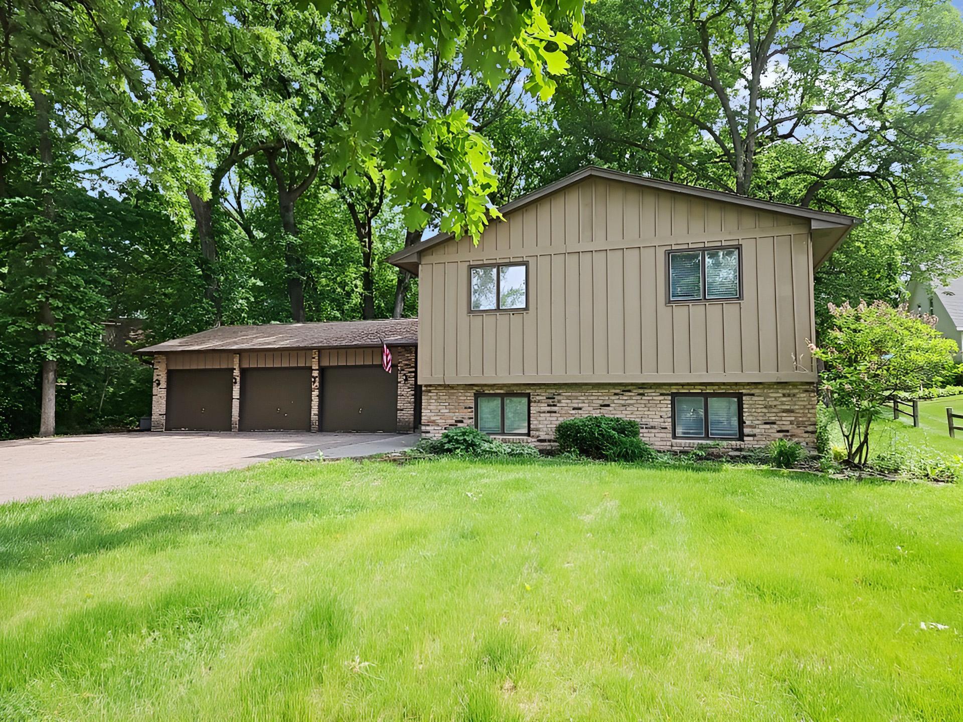 5940 Otter View Trail