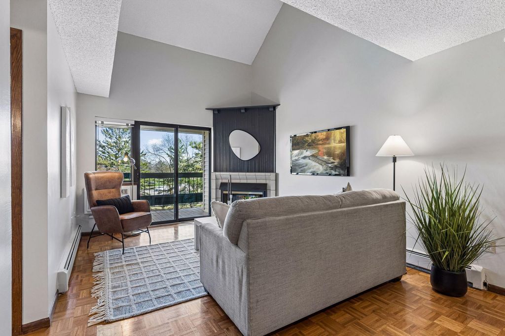 Photo of 7622 York Avenue S #1303, Edina, MN 55435 (MLS # 7059964)