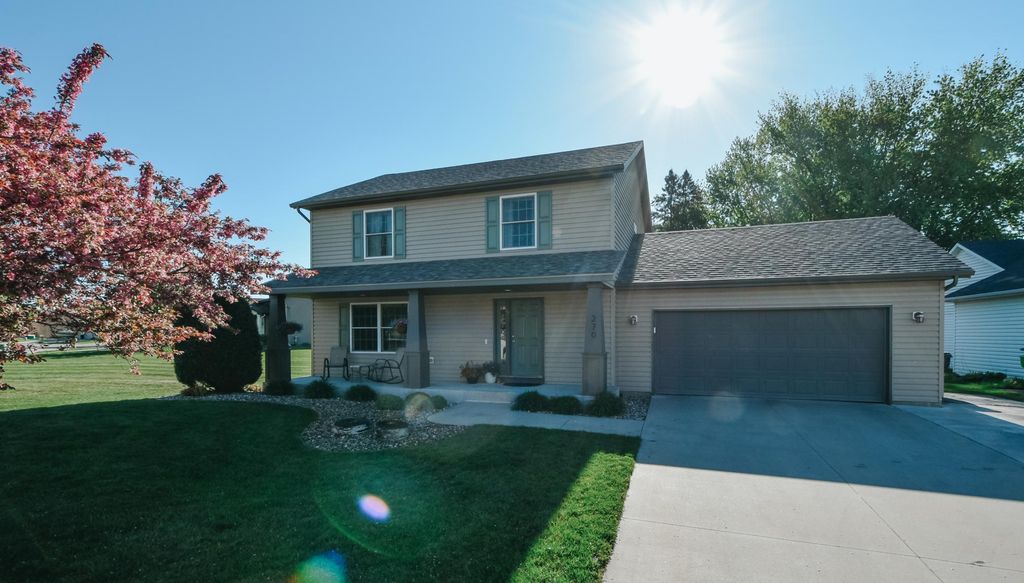 Photo of 270 Highlands Avenue, Zumbrota, MN 55992 (MLS # 7073300)