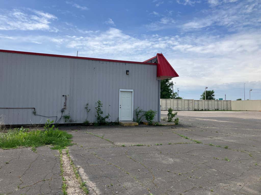 Photo of 3598 W Highway 30, Ellendale, MN 56026 (MLS # 7081662)