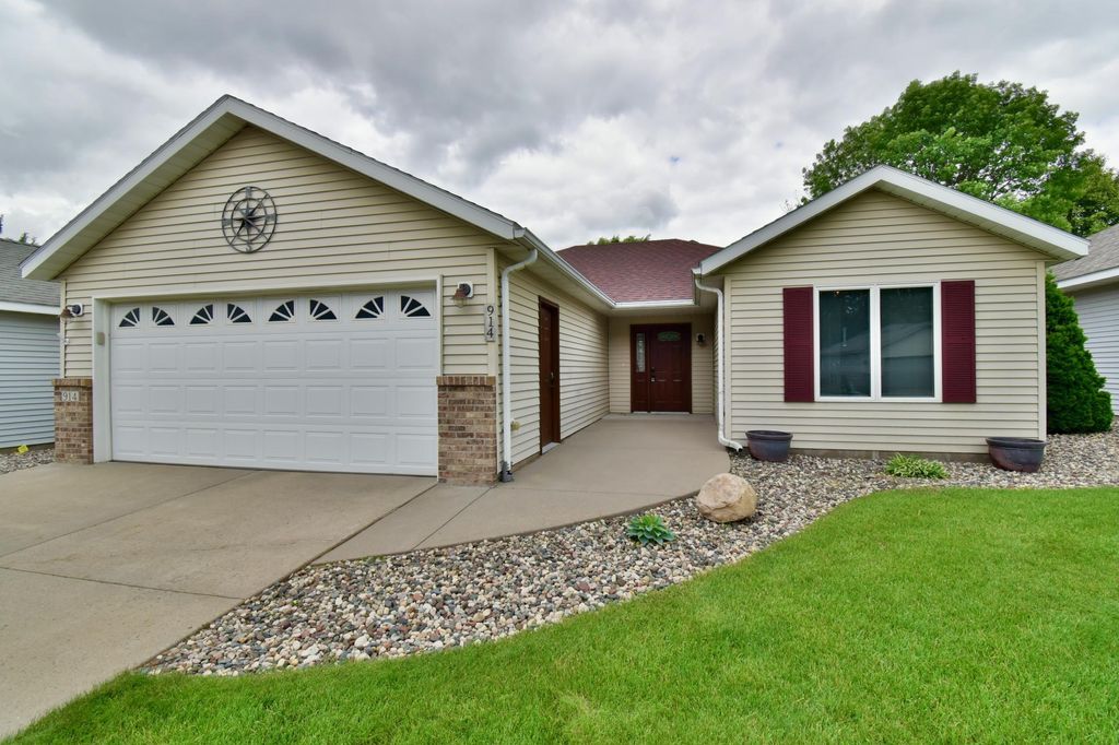 Photo of 914 Willow Grove Circle, Waite Park, MN 56387 (MLS # 7096567)