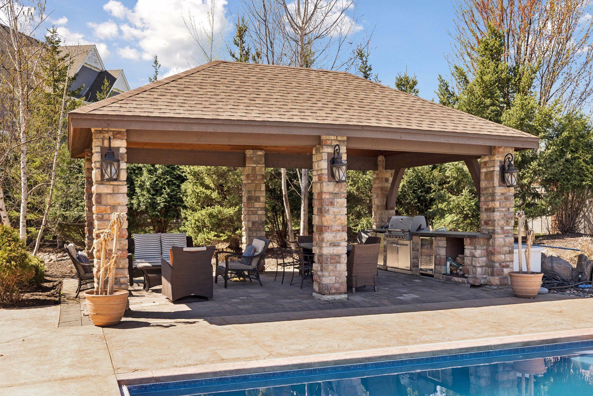 225 Calamus Circle