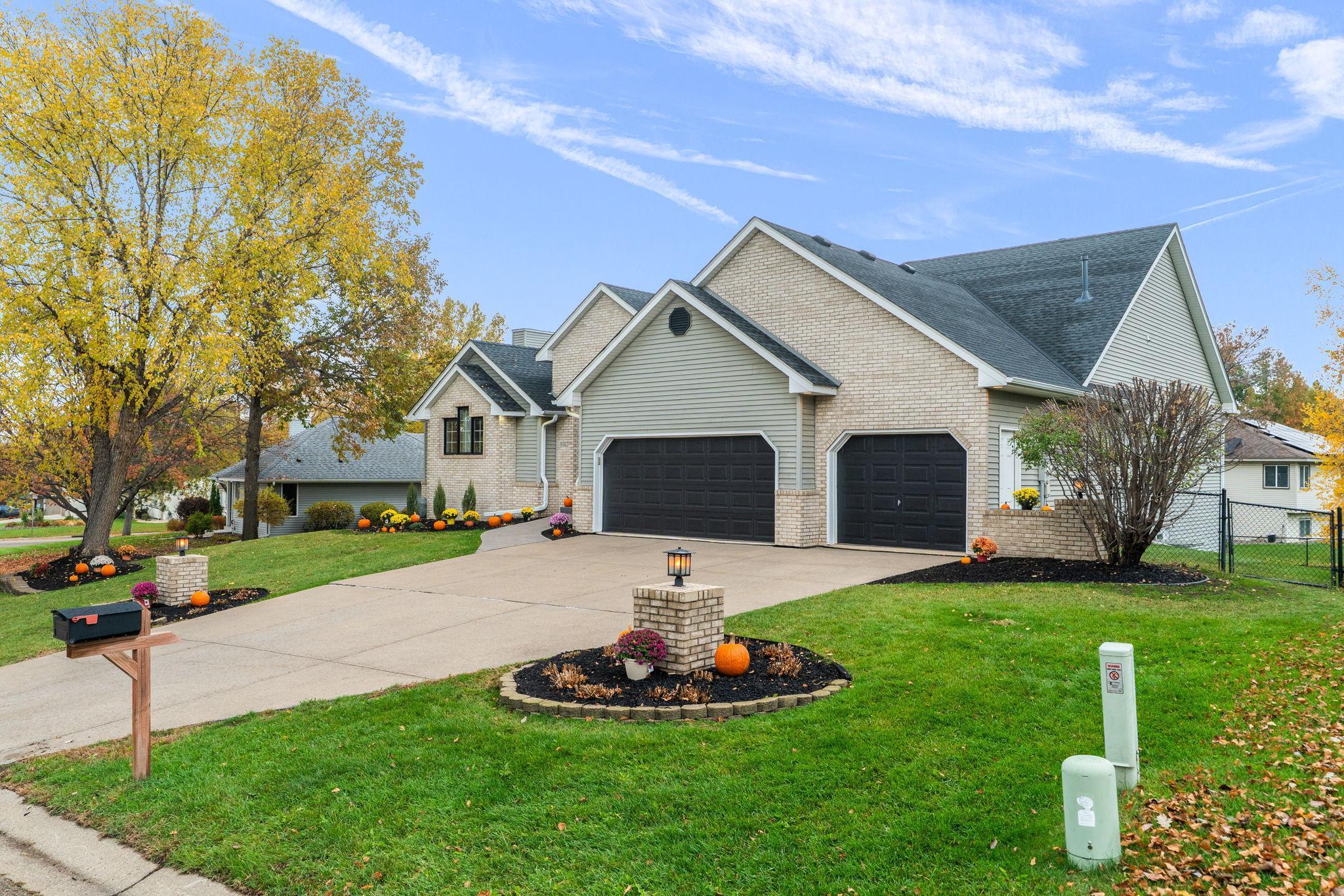 1162 Lakewood Drive S