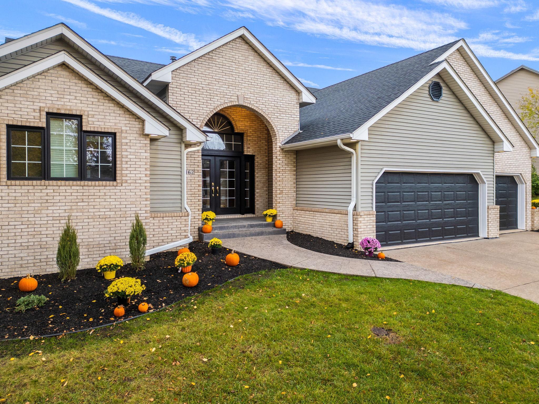 1162 Lakewood Drive S