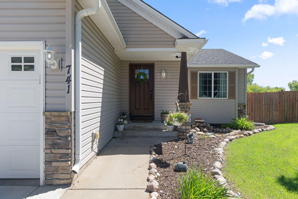 Photo of 741 Morrison Avenue S, Annandale, MN 55302 (MLS # 7091614)