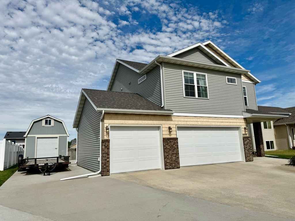Photo of 4419 17th Street S, Moorhead, MN 56560 (MLS # 7086120)