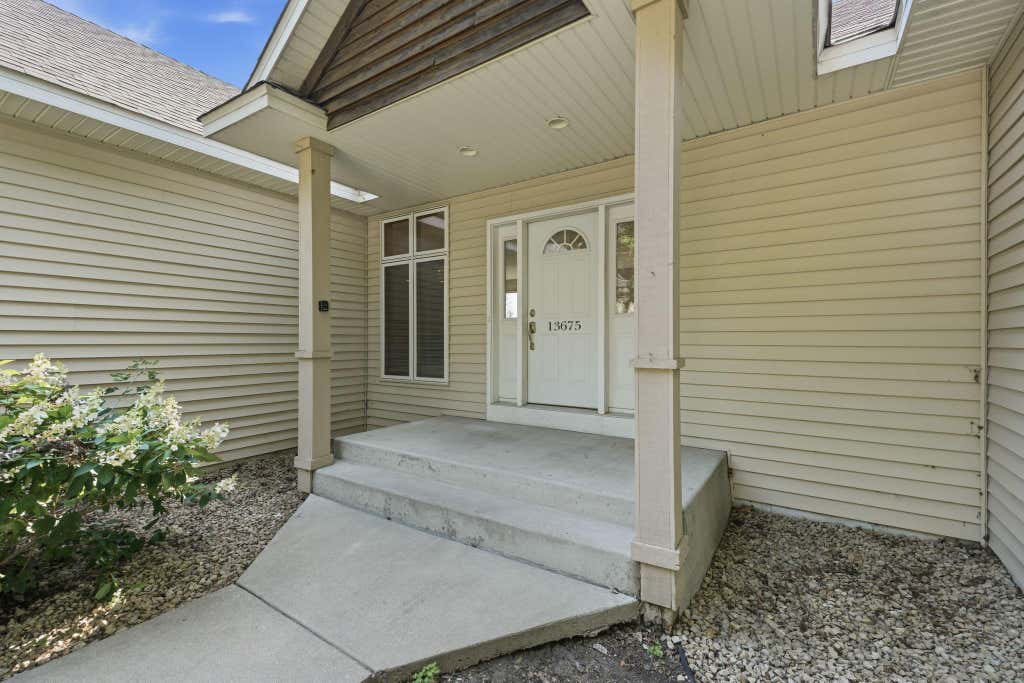 Photo of 13675 Nicollet Avenue, Burnsville, MN 55337 (MLS # 7123247)