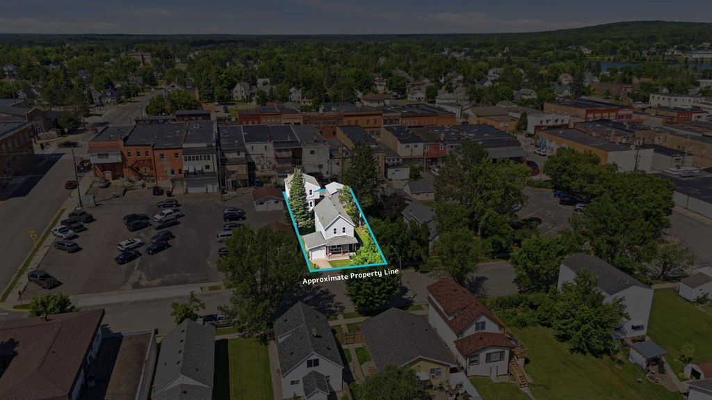 Photo of 216 1st St SW ST, Chisholm, MN 55719 (MLS # 7105783)