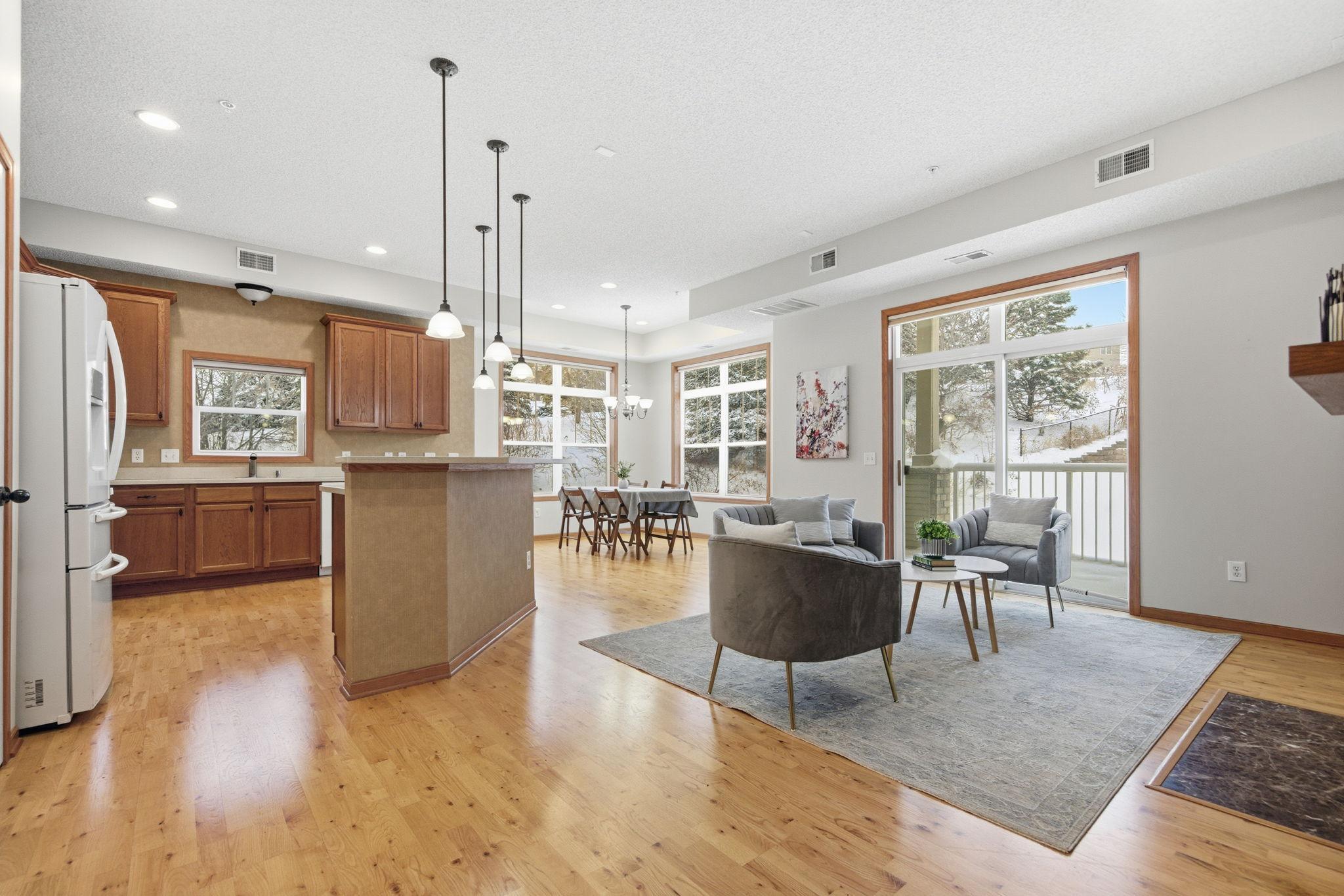 1256 County Road D E 104