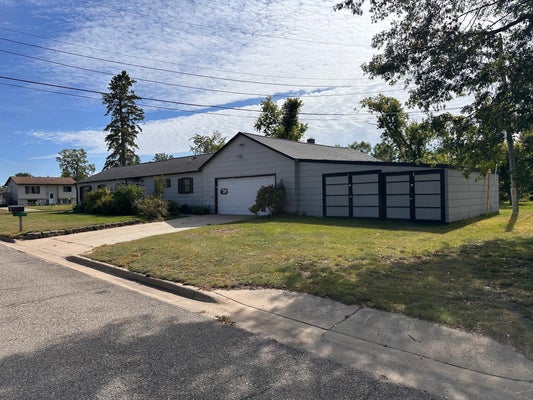 1318 2ND ST SE, BEMIDJI, MN 56601 - Image ffdd35bc4078c4fd6b1bcfa6c8aaa37e/2456655058