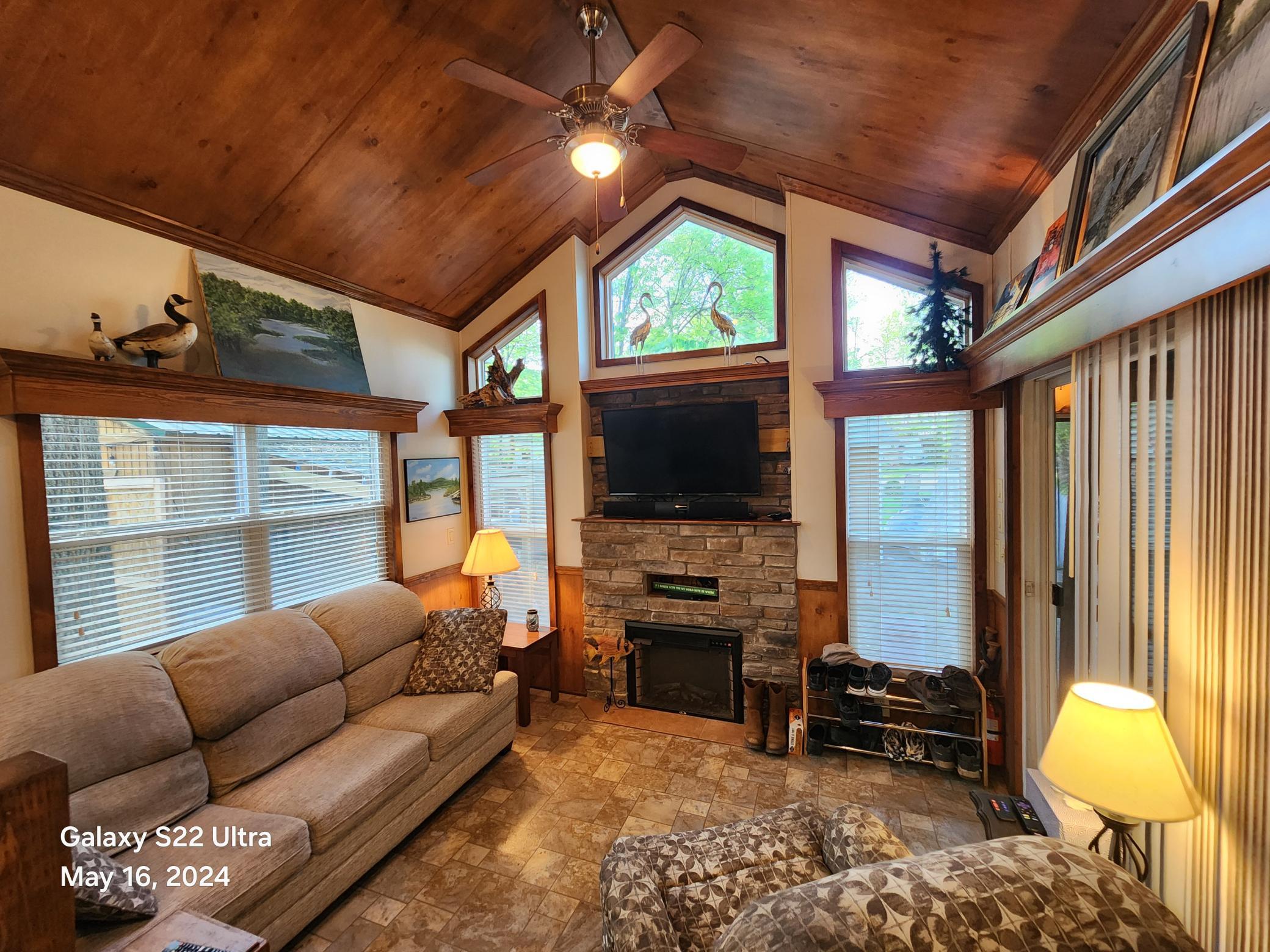 2945 County Road 4 SW 428