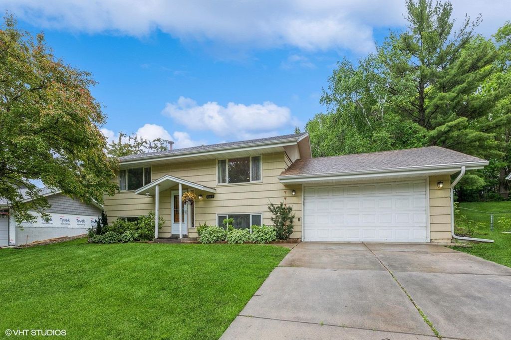 Photo of 569 Riviera Drive, New Brighton, MN 55112 (MLS # 7060460)
