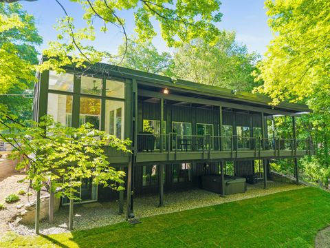 18101 Woolman Drive Minnetonka MN 55345