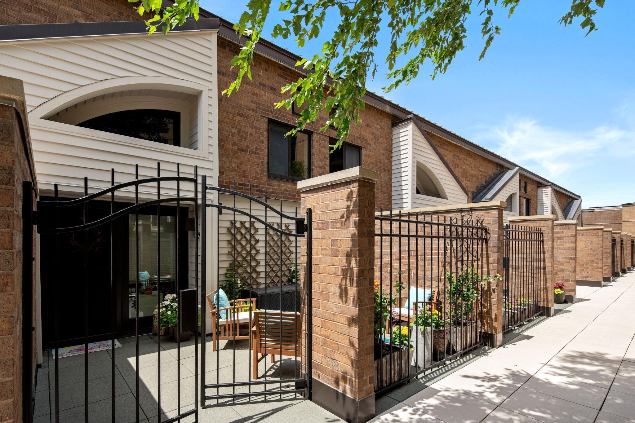 110 1st Avenue NE F412