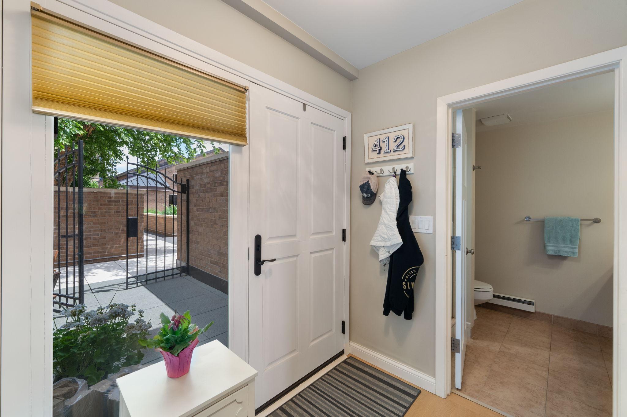 110 1st Avenue NE F412