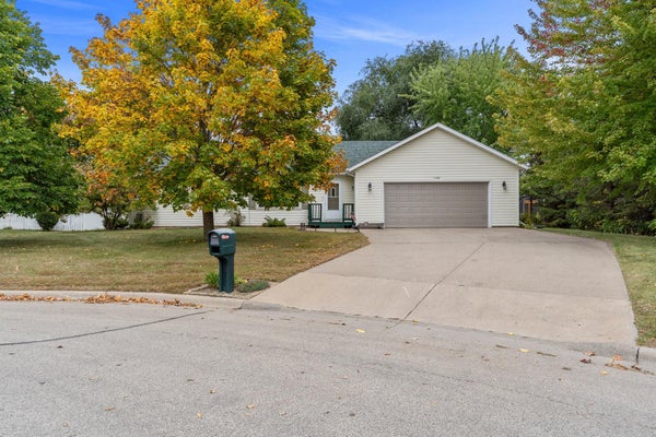 1158 VALLEY VIEW RD, LAKE CITY, MN 55041 - Image fffabf7688d65e060afda28aab9c6cb4/957094862