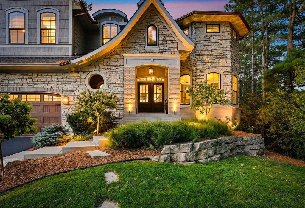 Photo of 3784 Wescott Circle, Eagan, MN 55123 (MLS # 7143738)