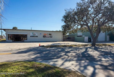 — beds bed, 1 baths bath property at 2299 Aurora Road, Melbourne, FL 32935