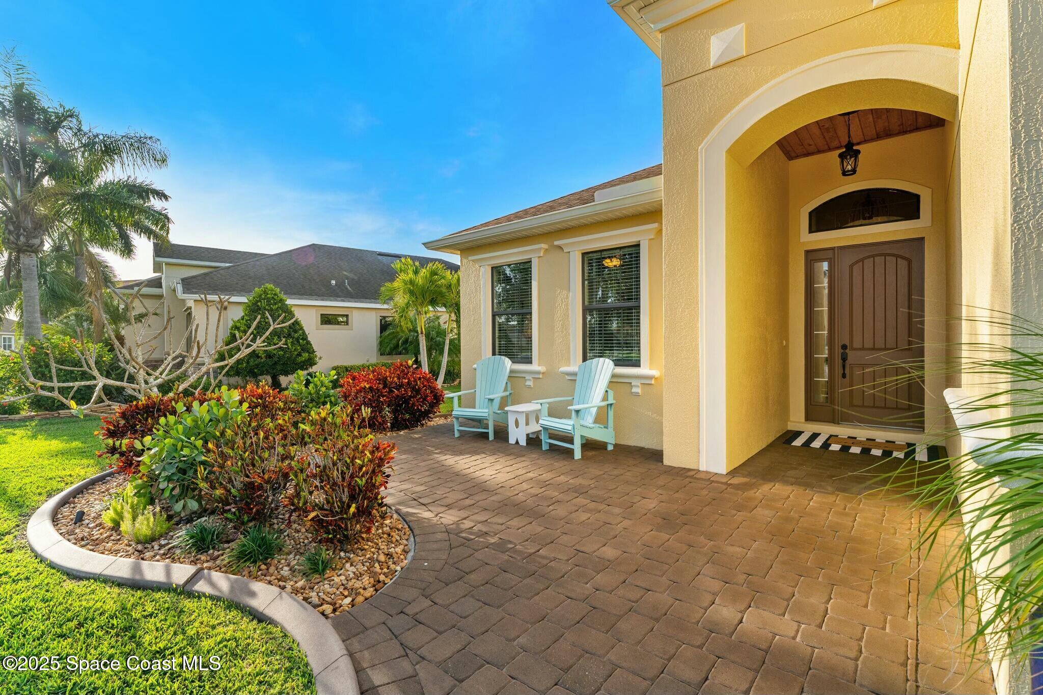 997 Buckthorn Trail
