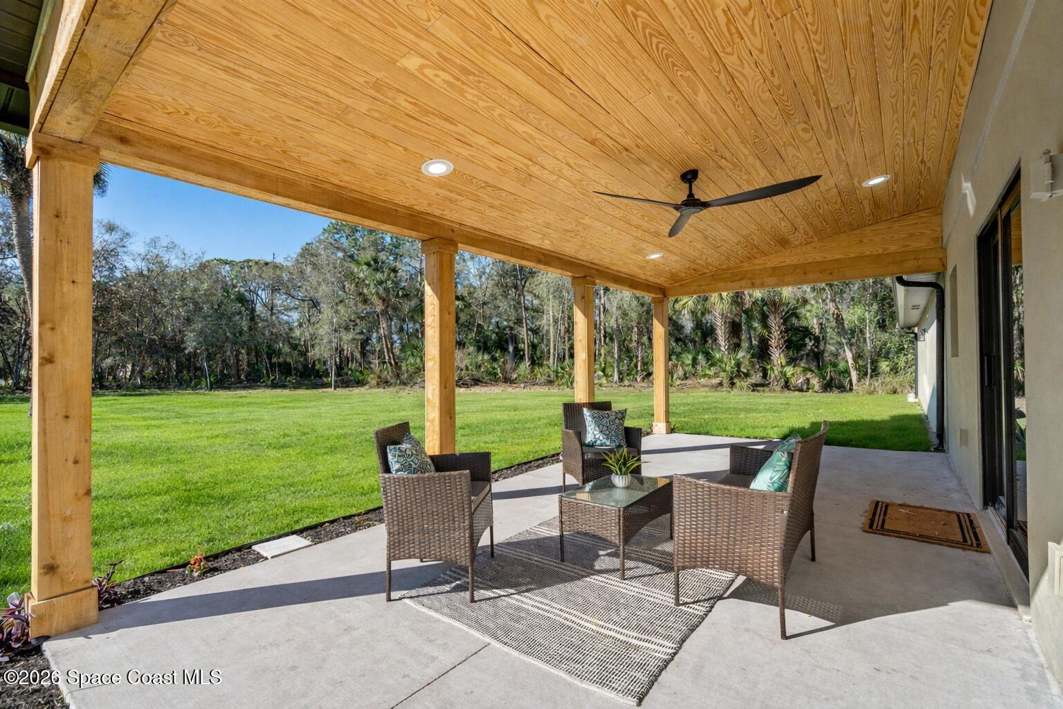 4105 Citrus Boulevard