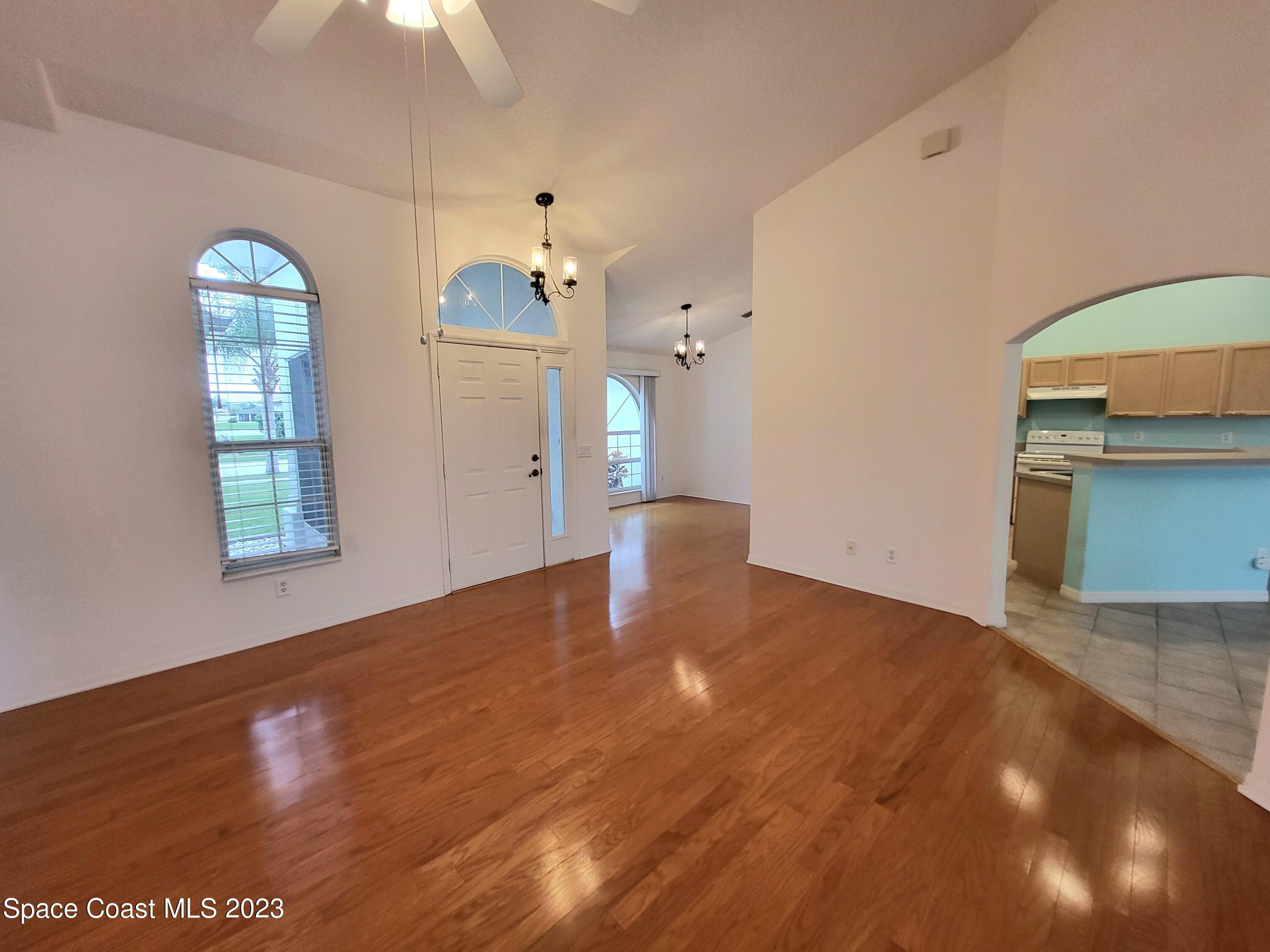 1573 Laramie Circle