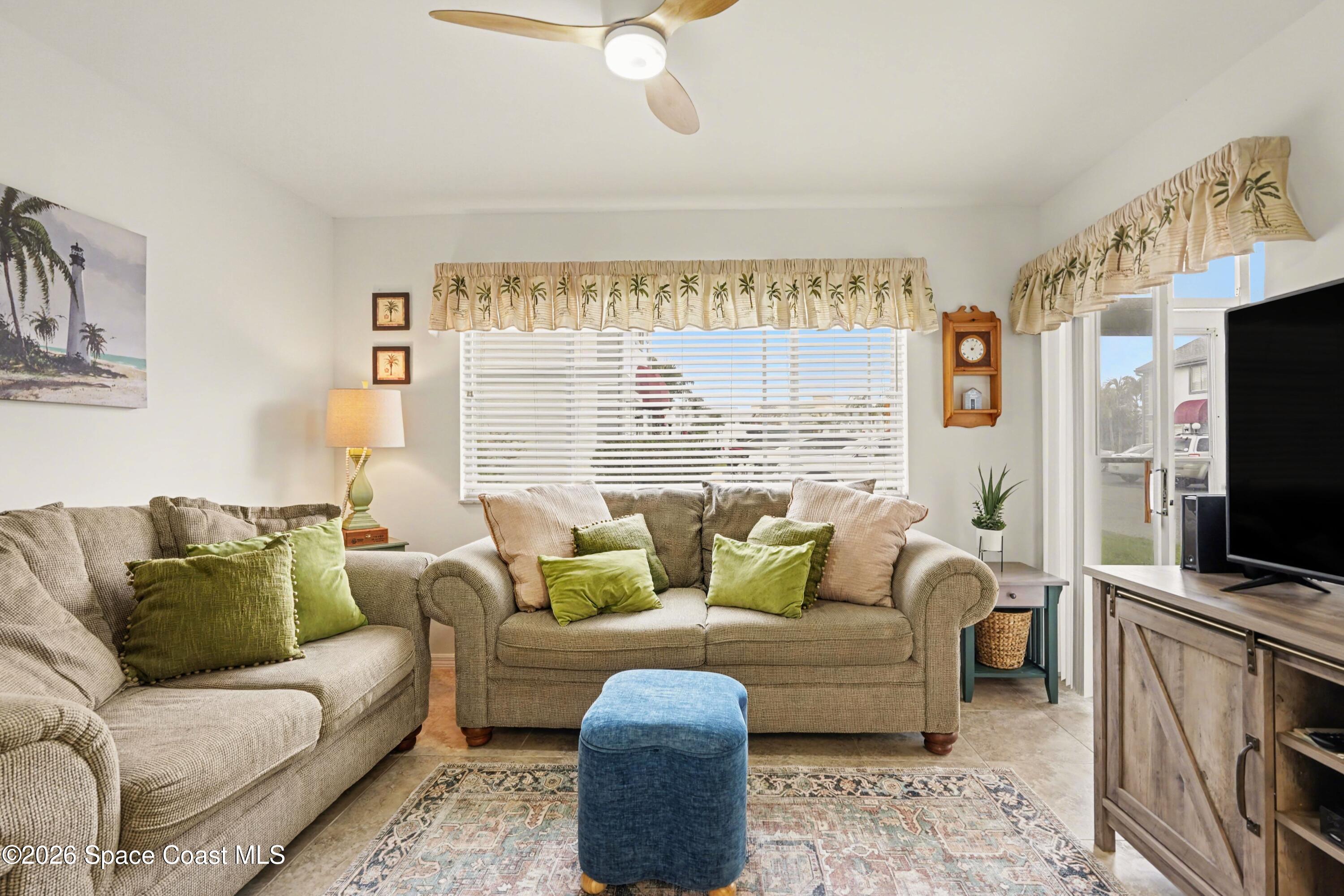 544 Beach Park Lane V231