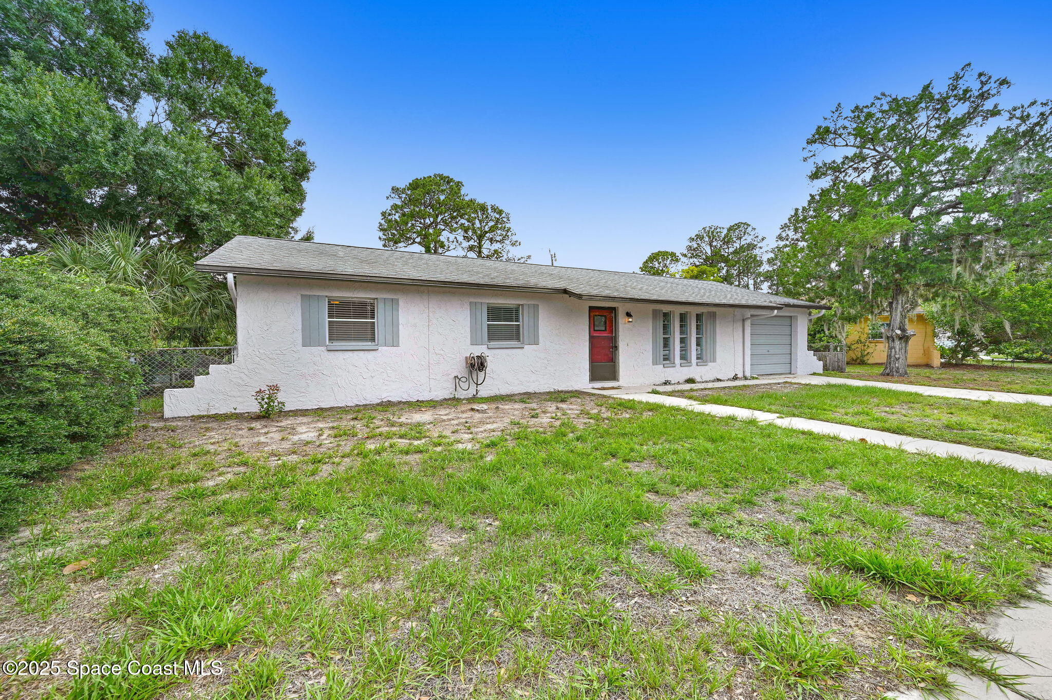 1123 Hermosa Drive