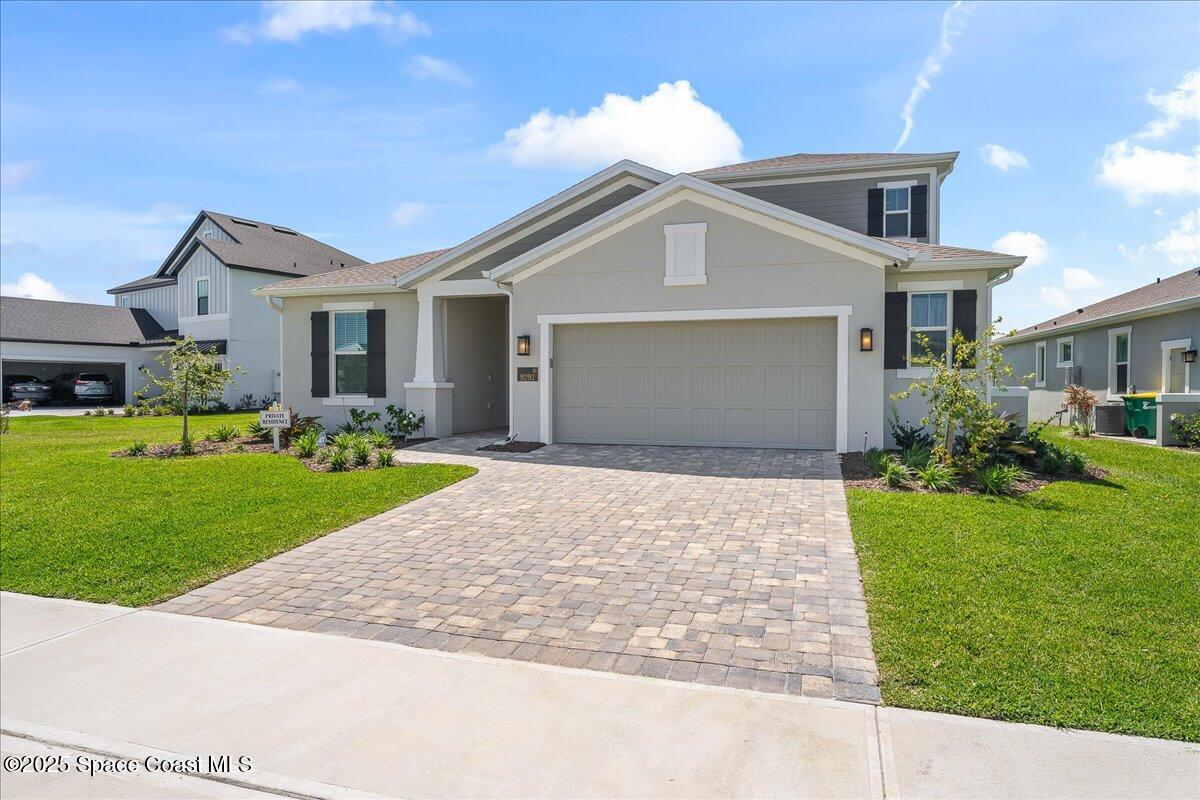 9292 Machin Place