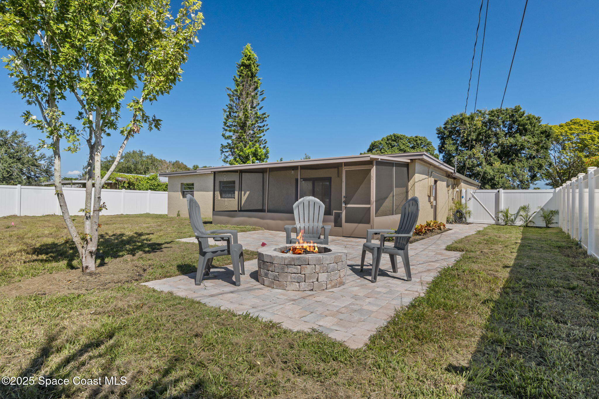 1458 Sea Breeze Lane