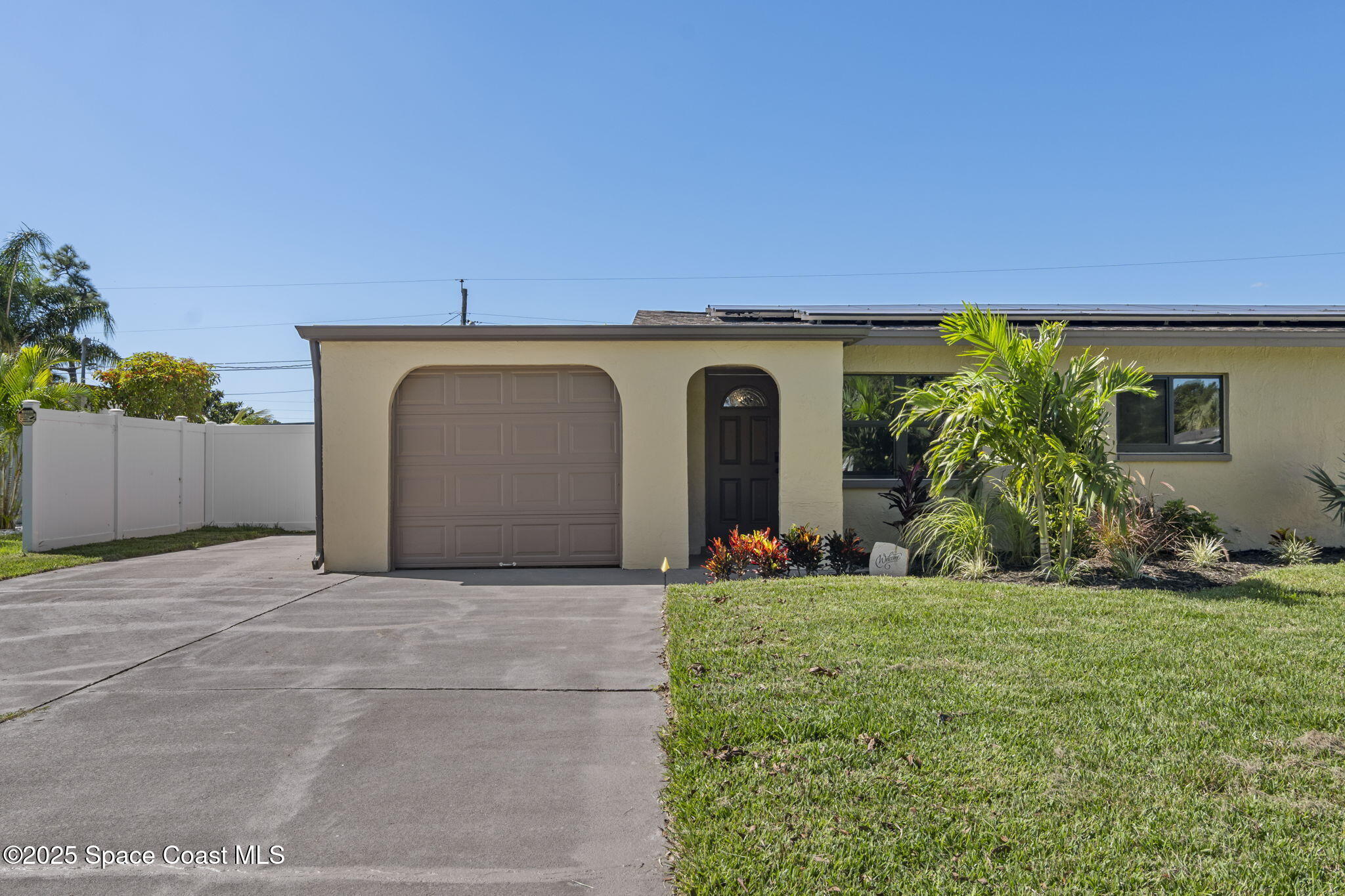 1458 Sea Breeze Lane