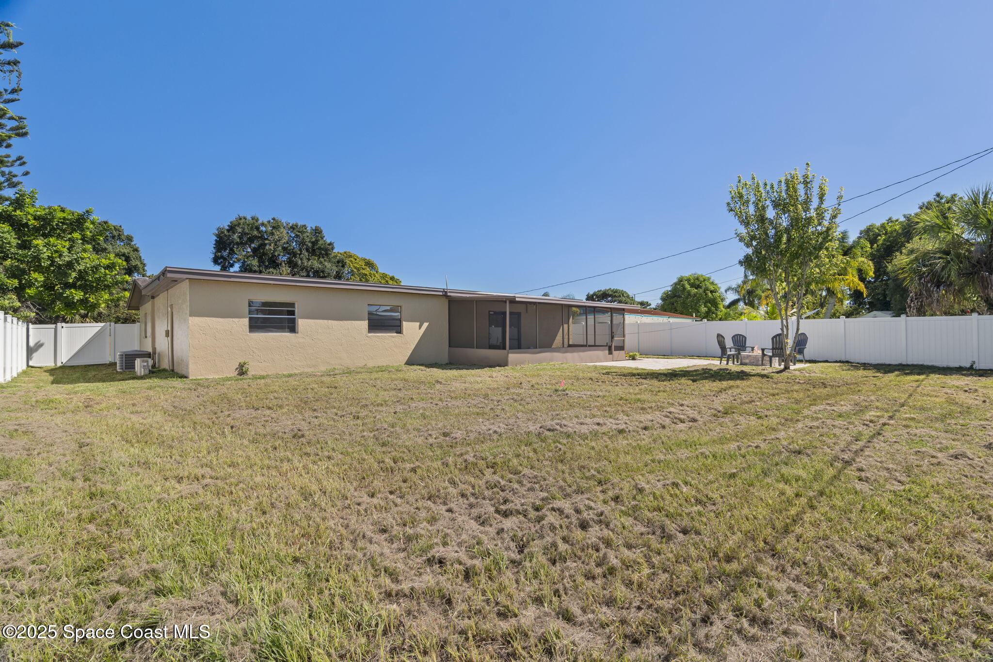 1458 Sea Breeze Lane