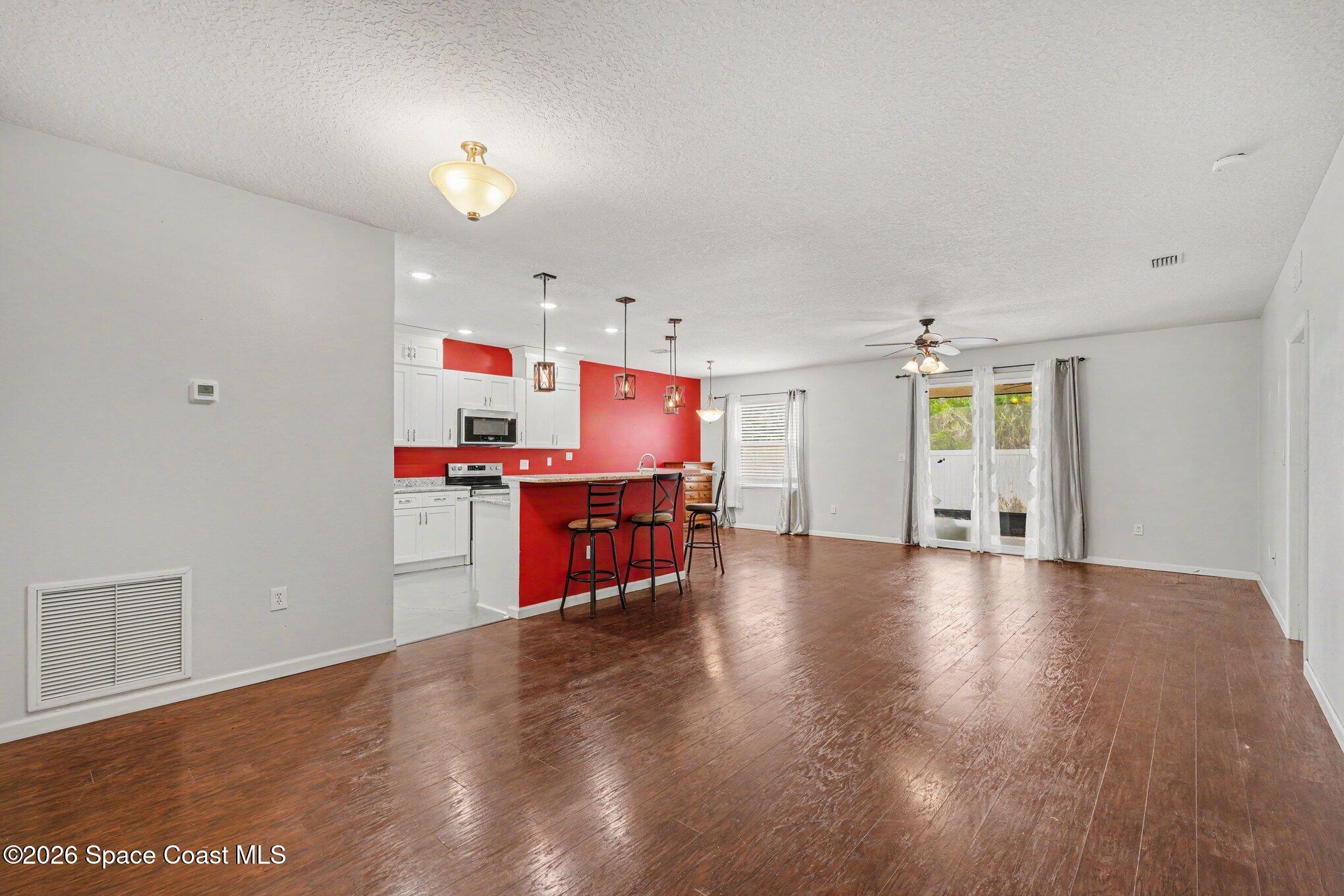 802 Marian Court
