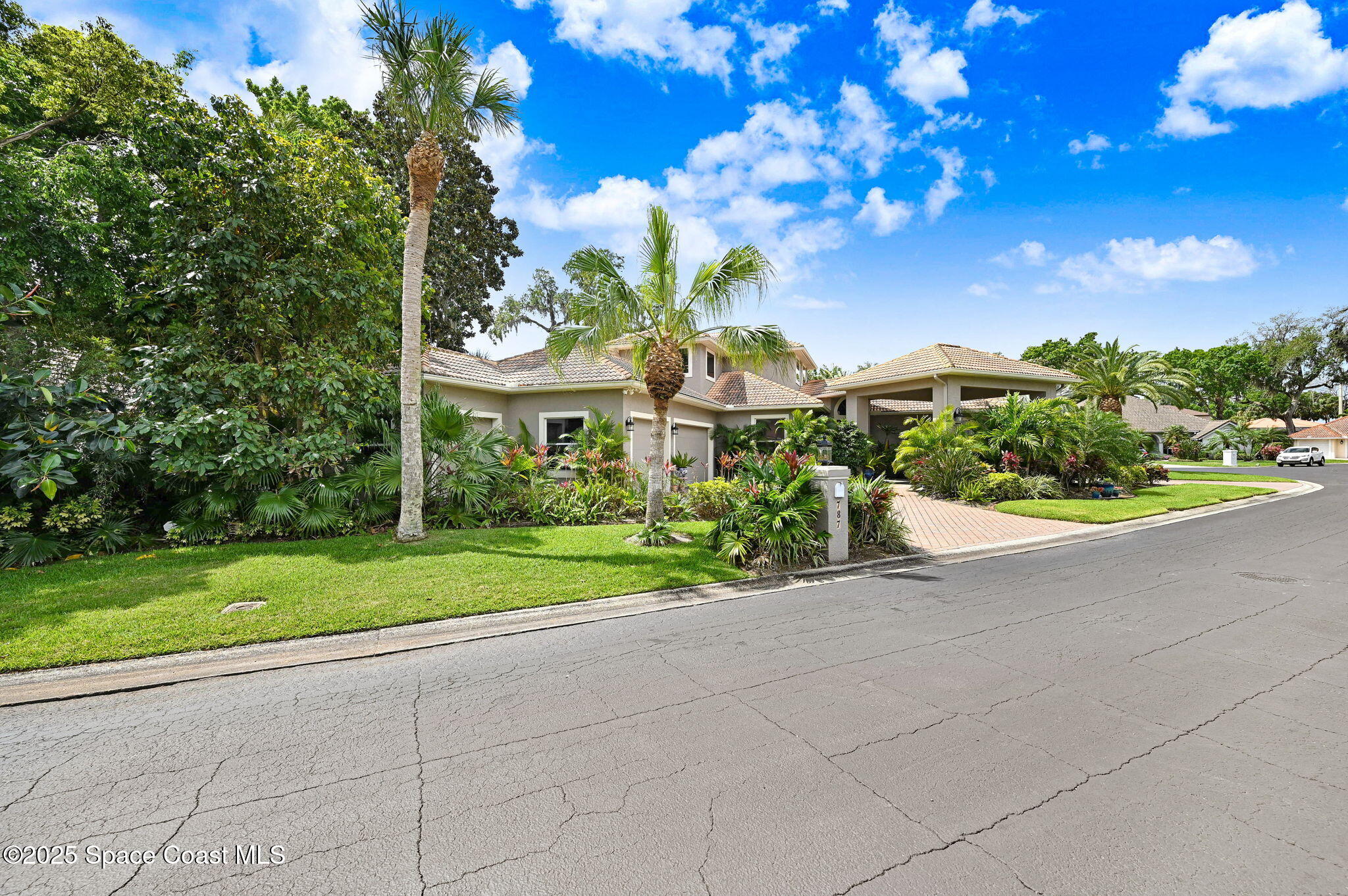 787 Florencia Circle