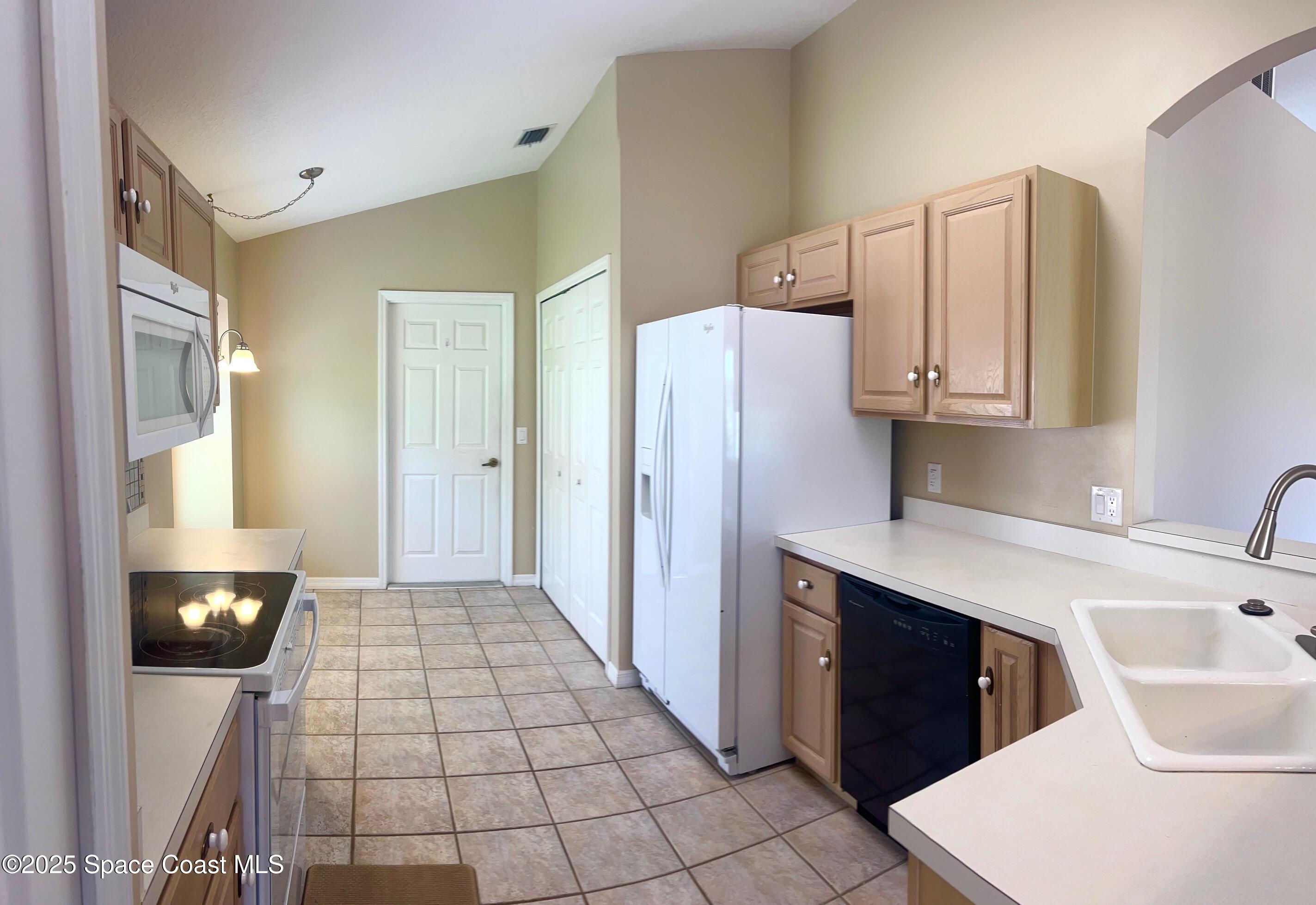 2324 Addington Circle