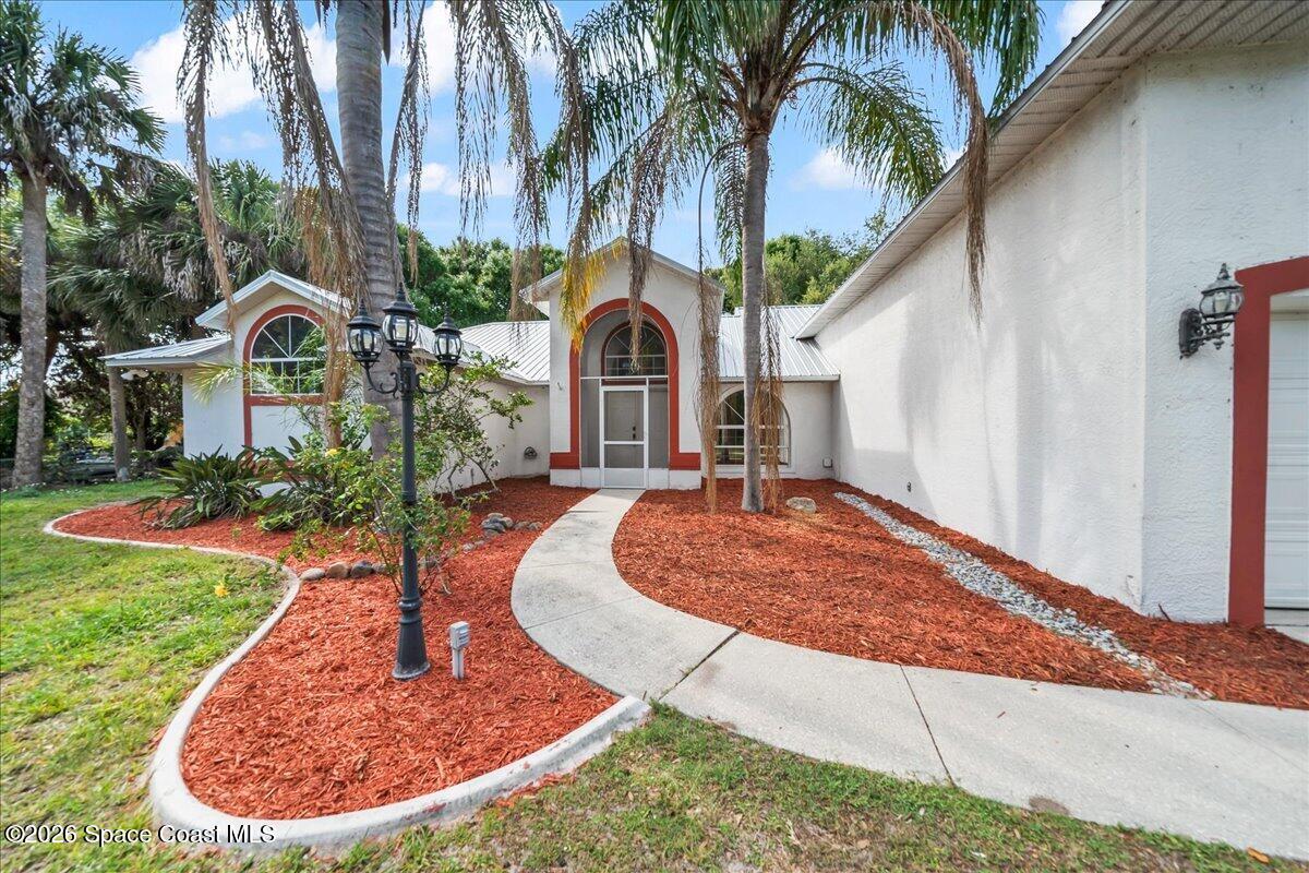 986 Nixon Circle NE
